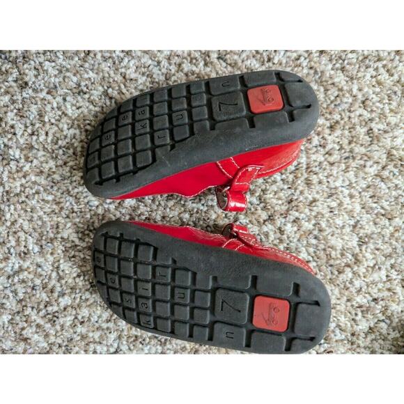 See Kai Run Clara Shoes - Picture 2 of 2